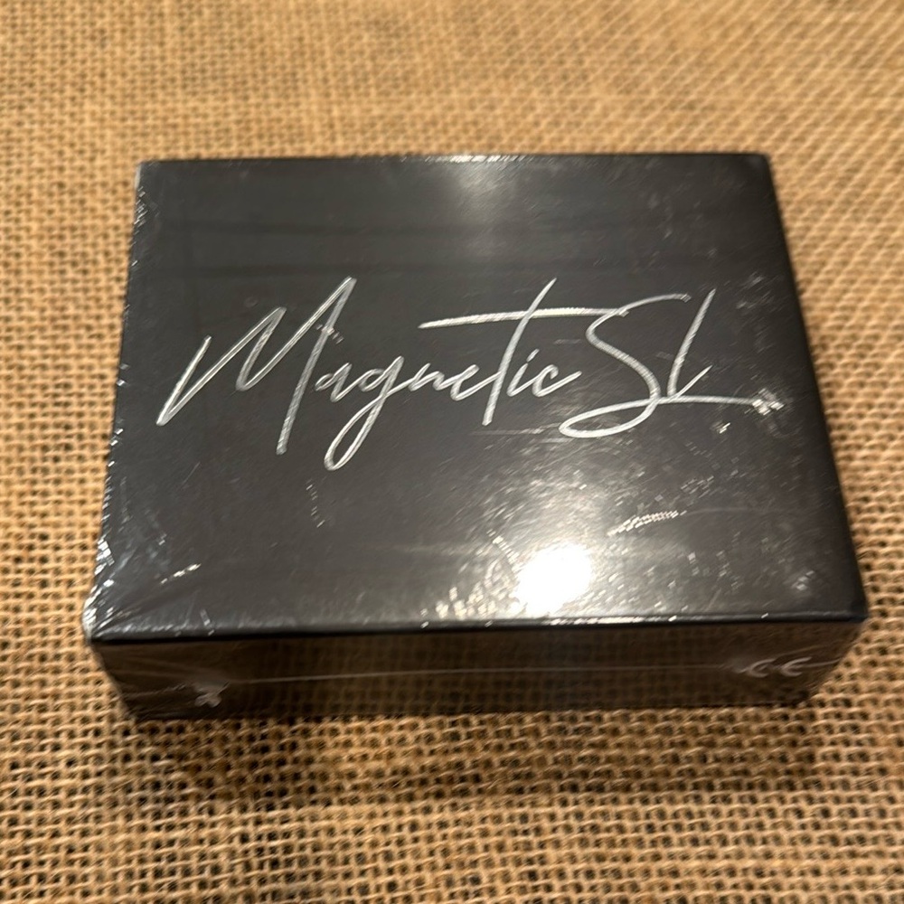 SL Magnetic EyeLashes & Eyeliner, Reusable Natural Look False Lashes Kit